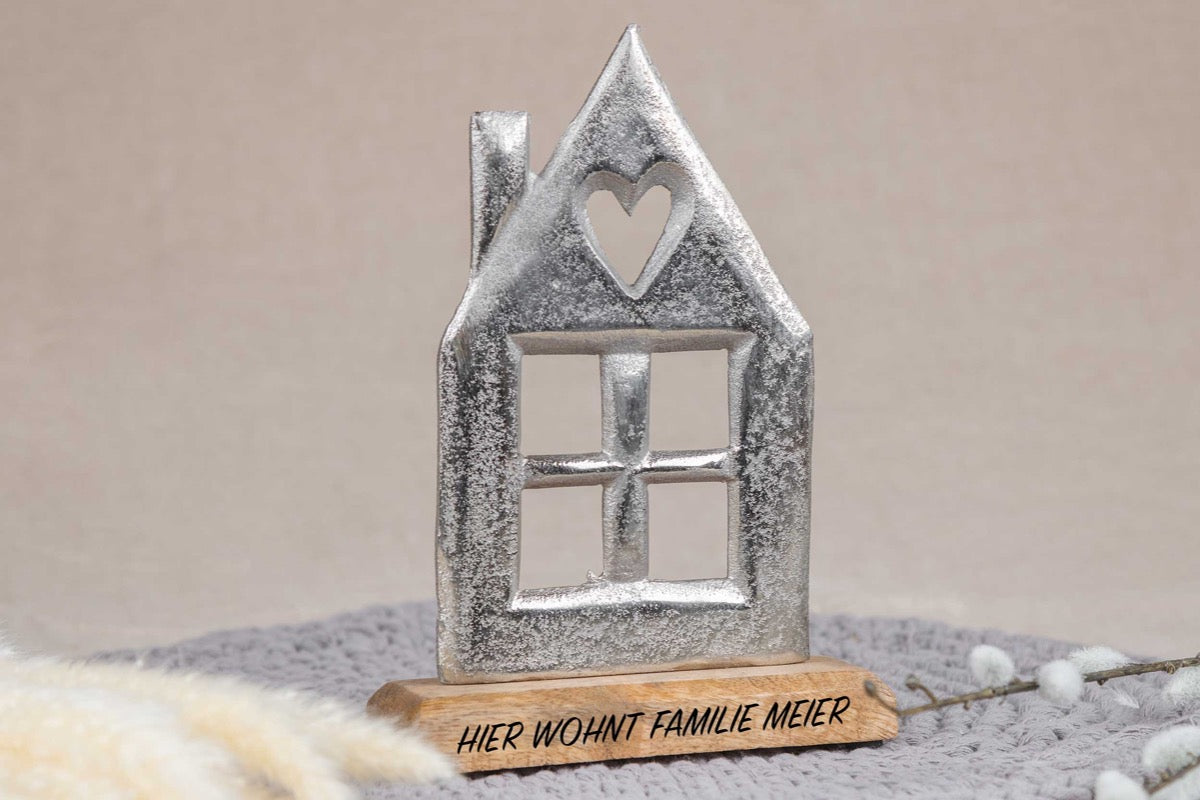 Einzugsgeschenk Haus mit Deiner Wunschgravur personalisiert