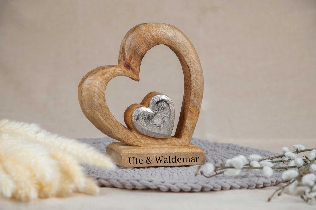 Hochzeitsgeschenk Holz Herz mit Gravur personalisiert