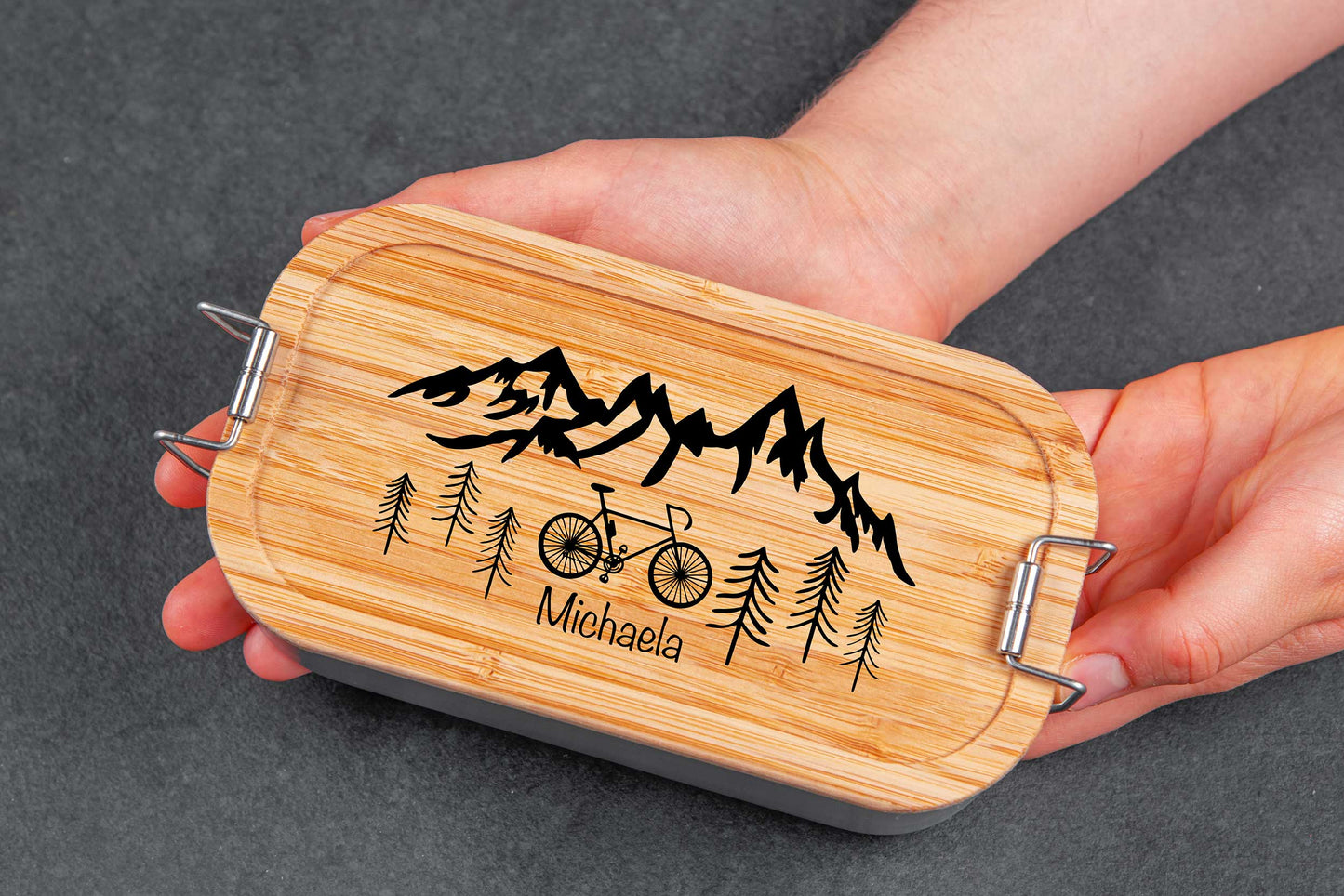 Premium Brotdose personalisiert mit Namen und Bambusdeckel