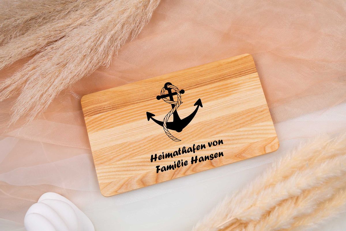 Personalisiertes Brotzeitbrett mit Namen aus Holz - Schneidebrett - Jausenbrett