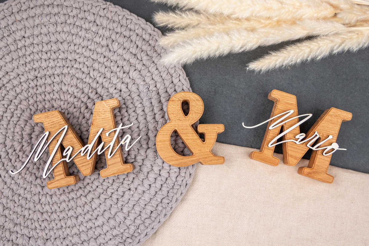 Buchstabe mit Name aus Eichenholz - Namensschild aus Holz