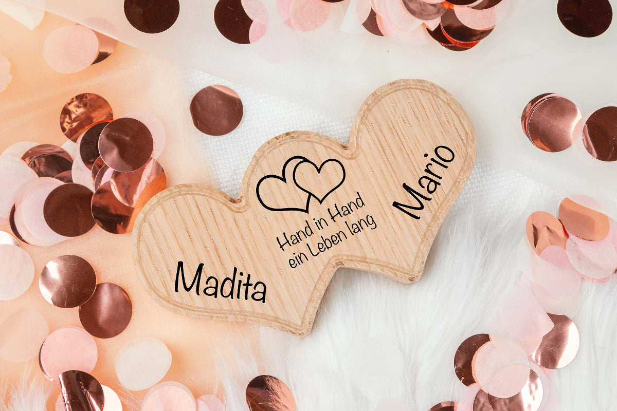 Holz Herz mit Gravur personalisiert - Valentinstagsgeschenk, Hochzeitsgeschenk