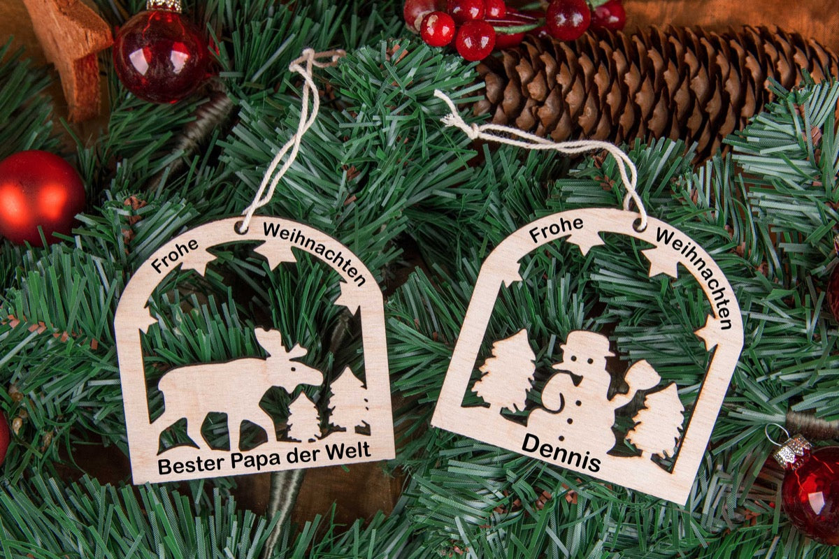 Christbaumanhänger personalisiert mit Namen im Rahmen