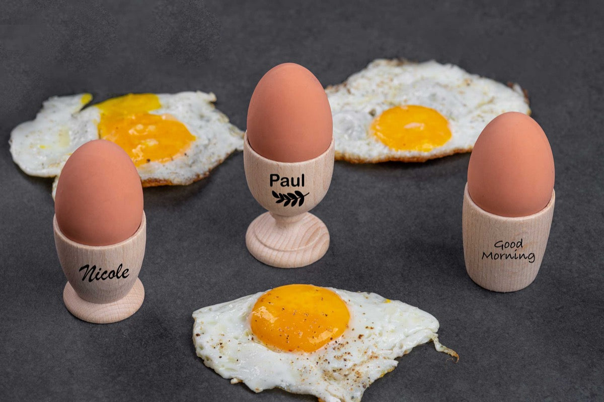 Eierbecher aus Holz personalisiert