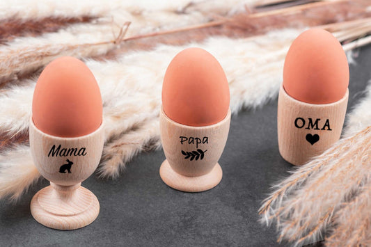 Eierbecher aus Holz personalisiert