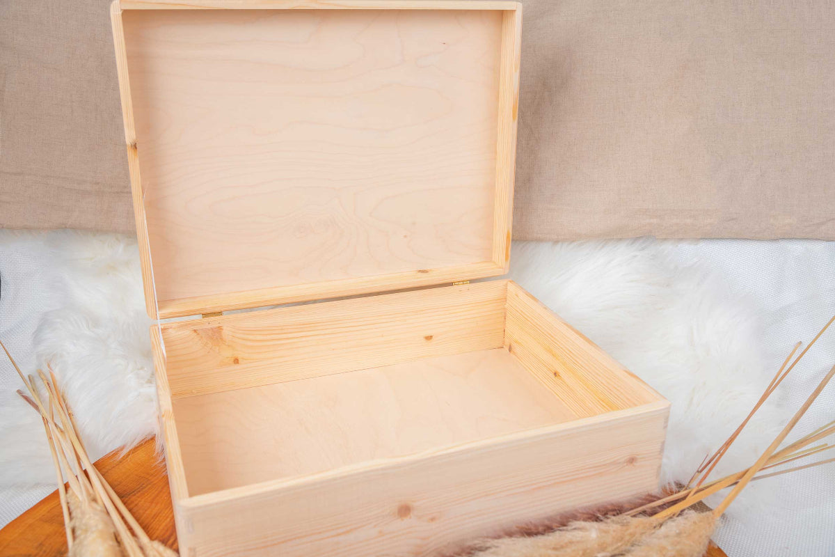 Personalisierte Holzkiste mit Wunschgravur zur Hochzeit, Erinnerungskiste