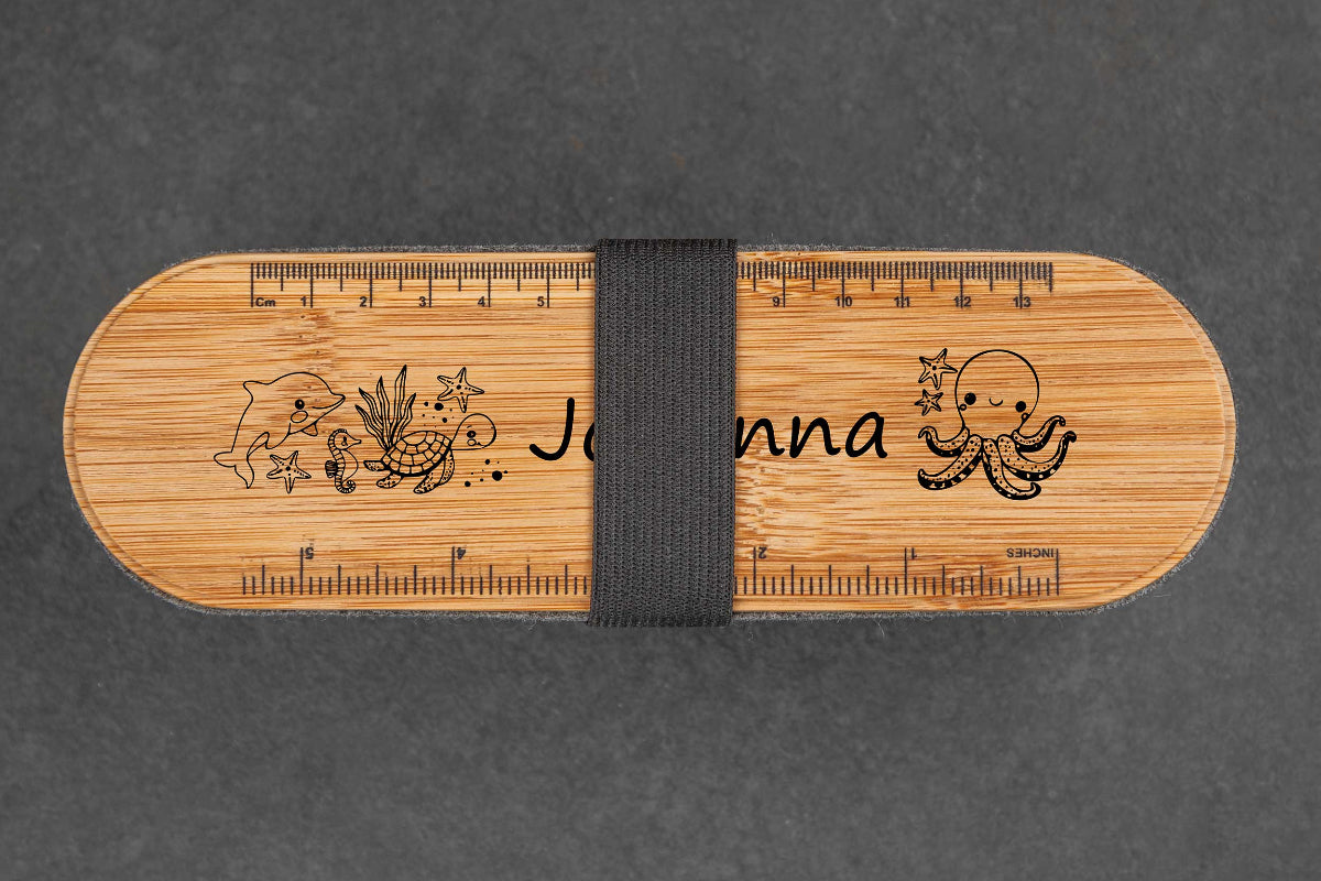 Federmappe perfekt als Box für Stifte aus Filz mit Bambusdeckel und Wunschgravur