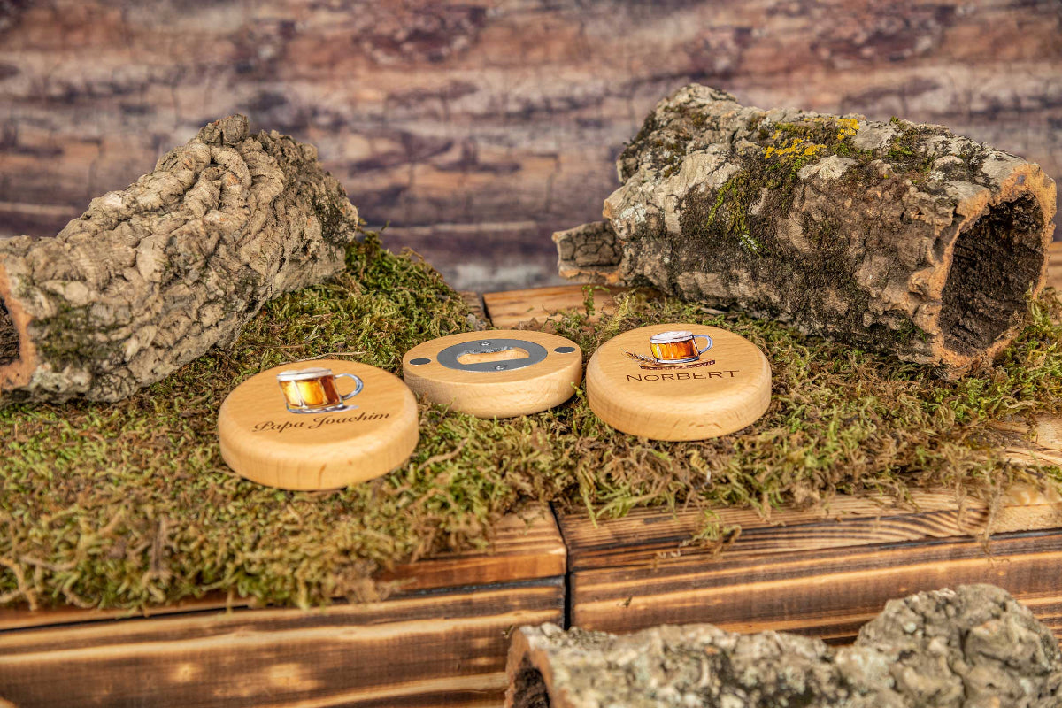 Flaschenöffner Buchenholz rund personalisiert bunt