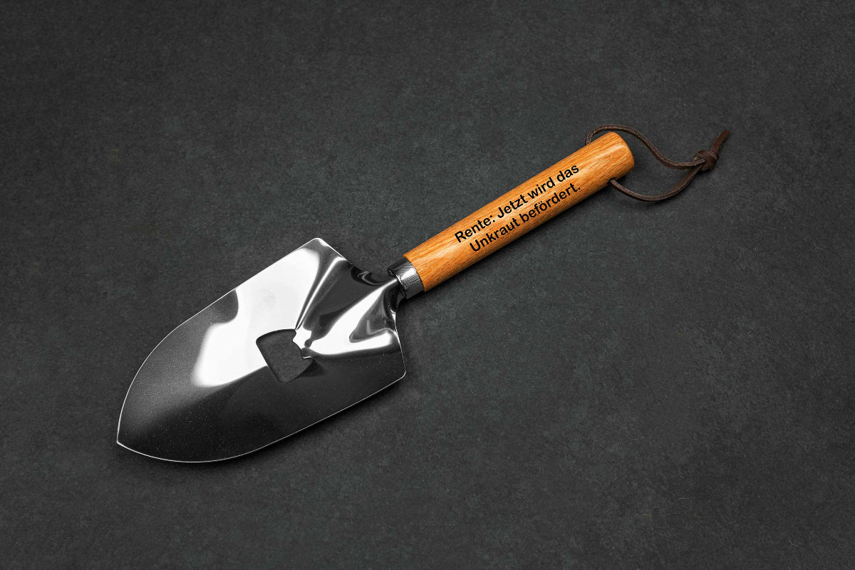 Gartenschaufel personalisiert mit Gravur und Flaschenöffner