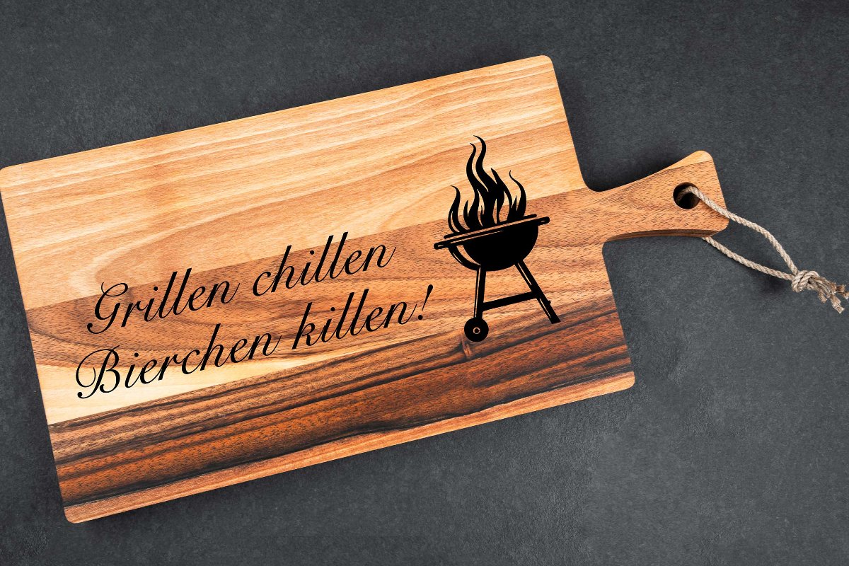 Grillbrett mit Deiner Wunschgravur aus Nussbaumholz