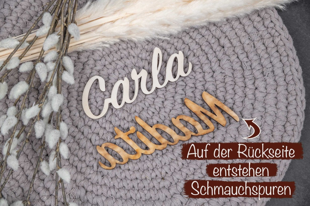 Namen aus Holz ideal als Platzkarten oder Tischkarten