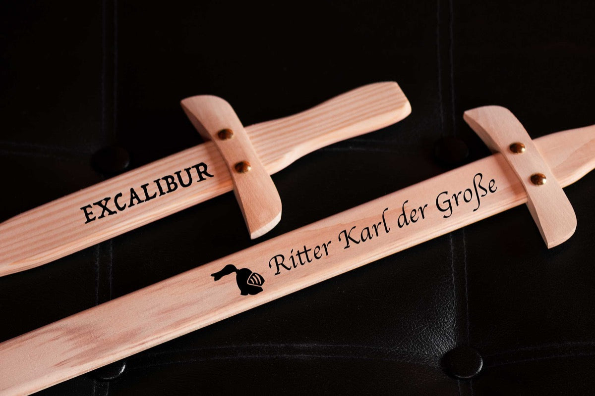 Personalisiertes Holzschwert für kleine Ritter und Piraten