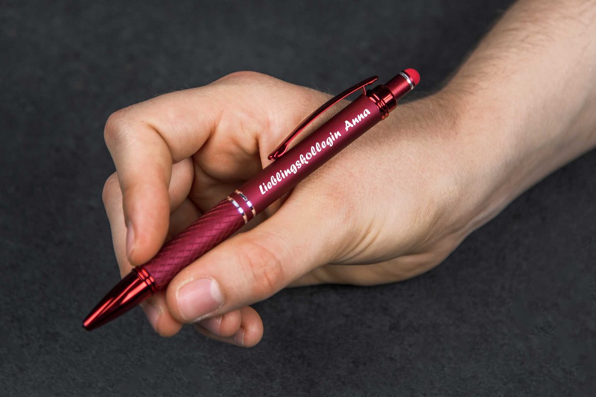 Metall-Kugelschreiber in vier Farben mit Soft Touch Oberfläche