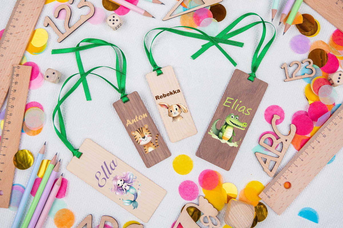 Lesezeichen mit Wunschtext und buntem Motiv