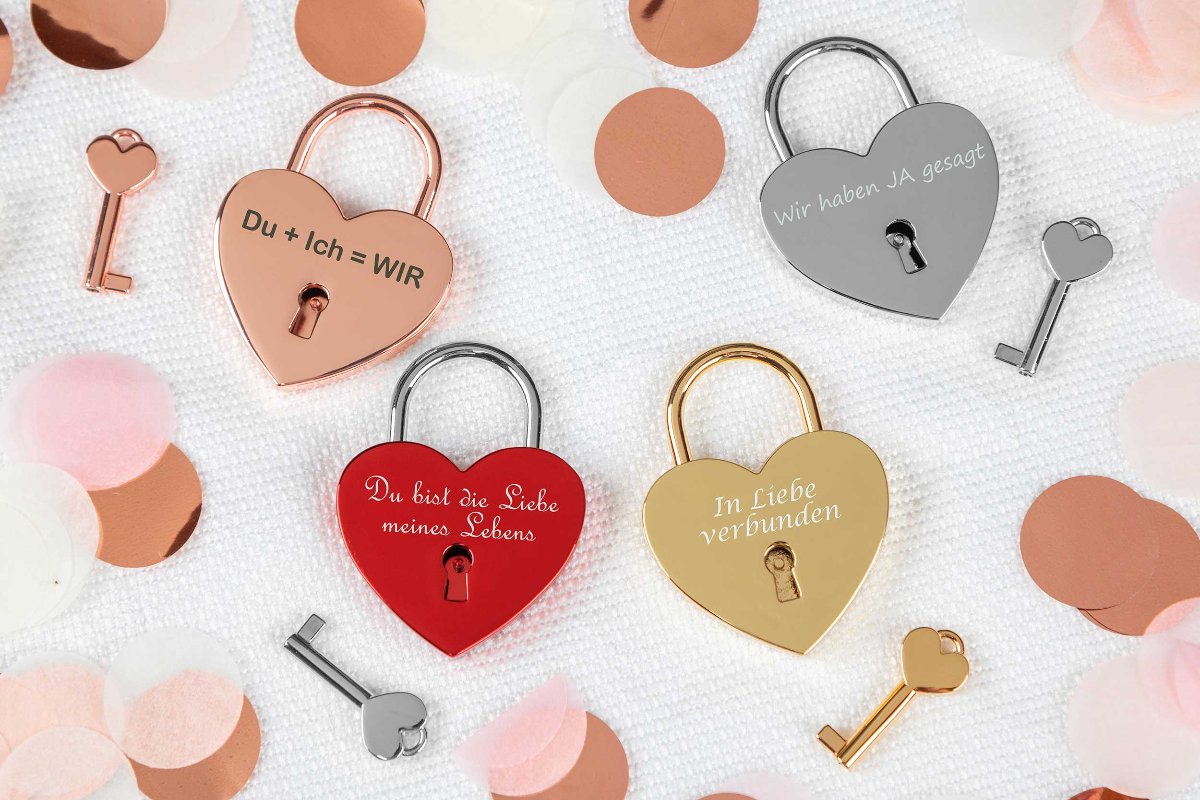 Liebesschloss mit Gravur personalisiert in Herzform in vier Farben