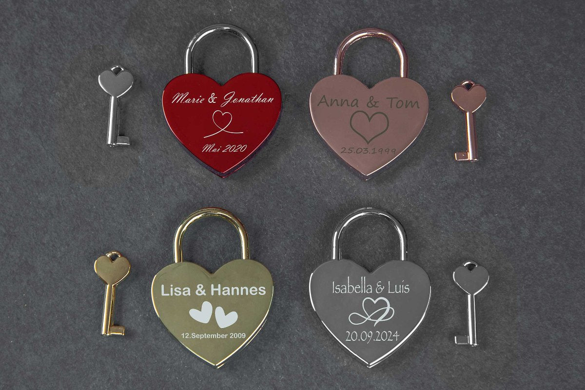 Liebesschloss mit Gravur personalisiert in Herzform in vier Farben