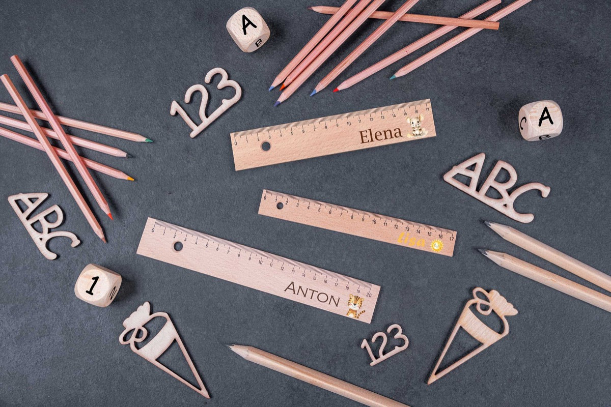Lineal personalisiert mit Wunschname aus Holz und vielen Motiven