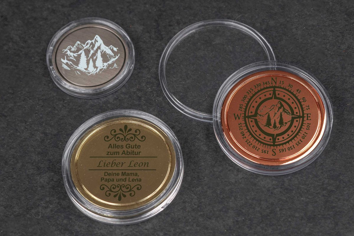 Personalisierte Münze aus Messing und Kupfer mit Gravur