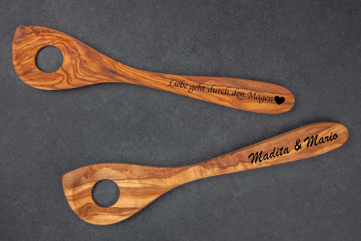 Olivenholz-Kochlöffel mit Deiner Wunschgravur und Loch