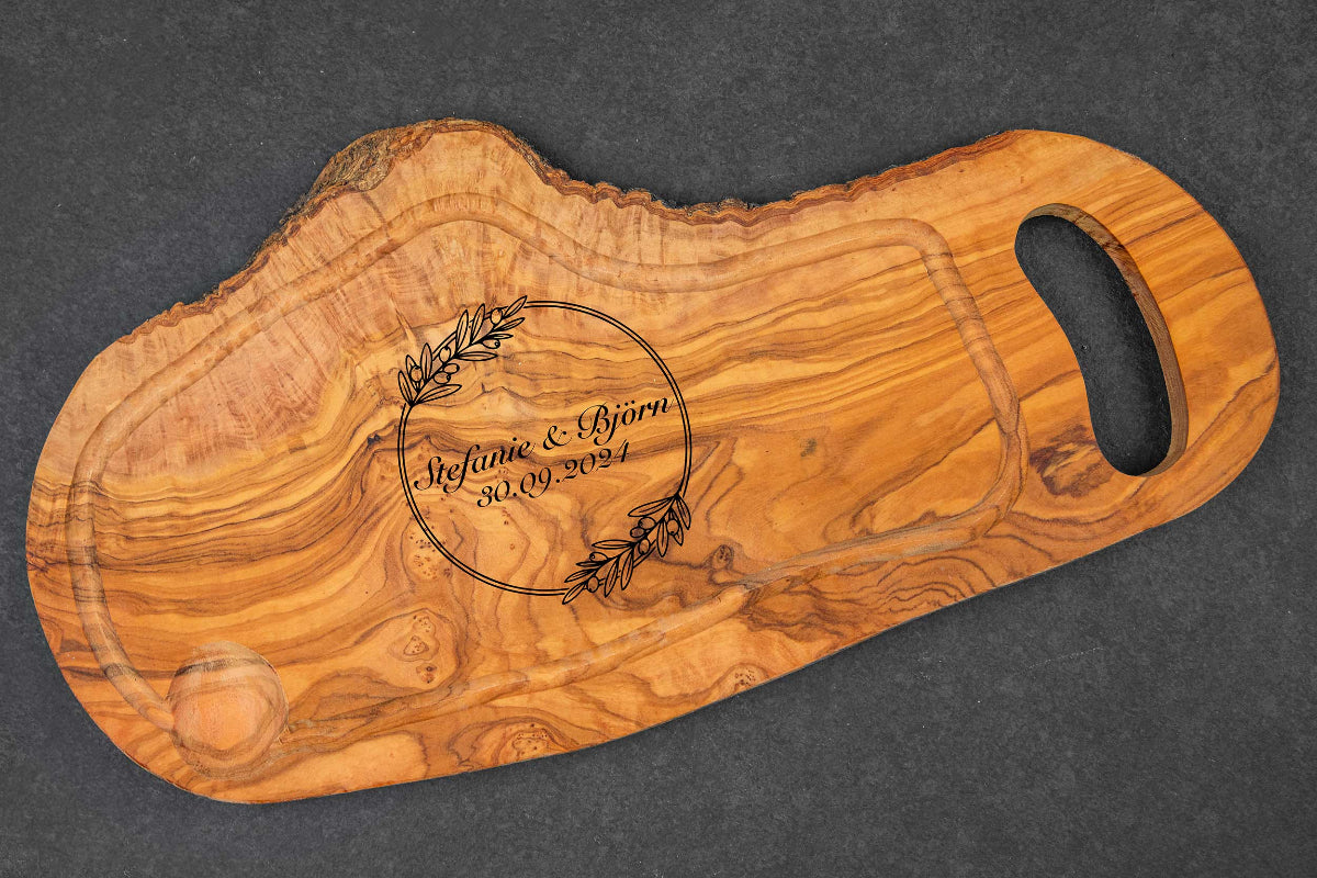 Schneidebrett aus Olivenholz mit vielen Motiven und Wunschgravur - Hochzeitsgeschenk