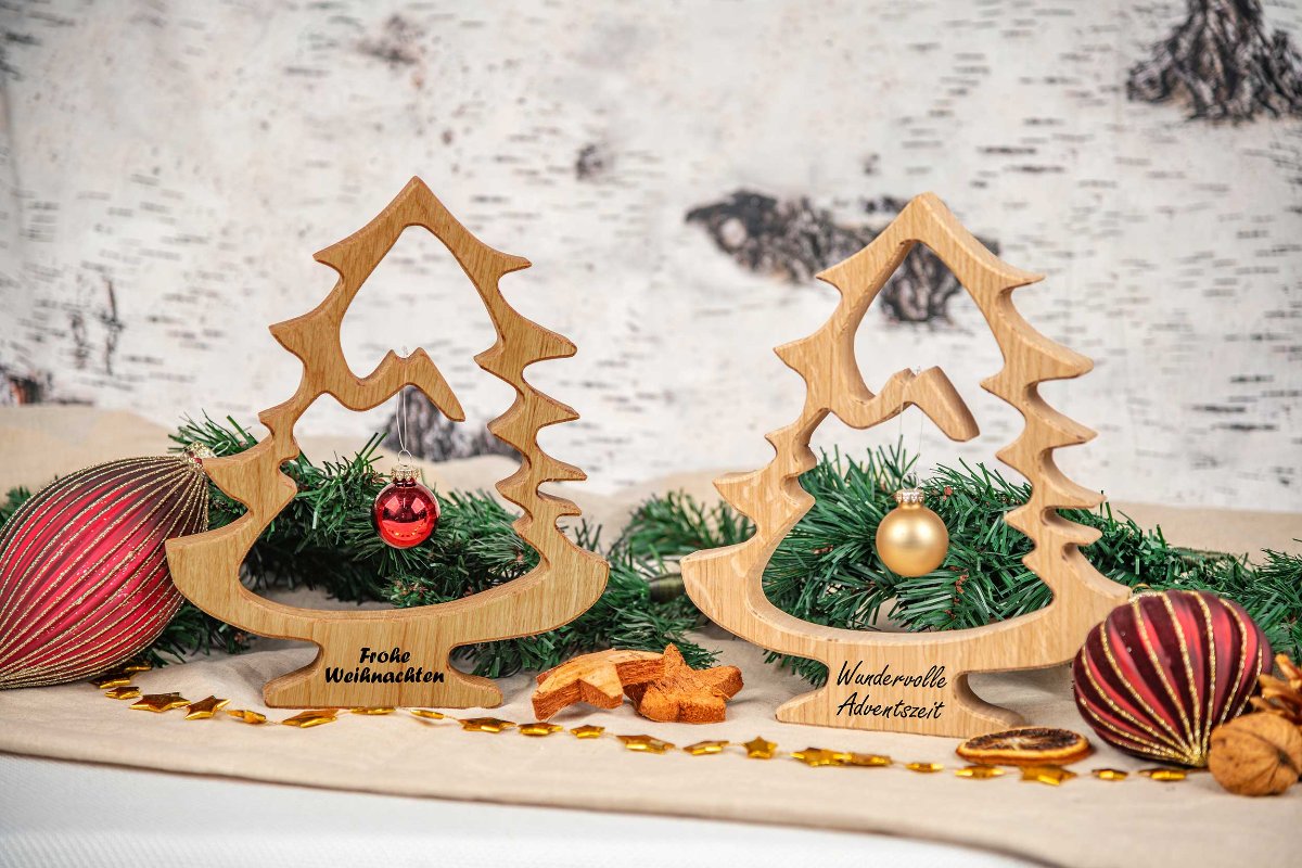 Weihnachtsbaum aus Holz mit Gravur personalisiert - Weihnachtsgeschenk
