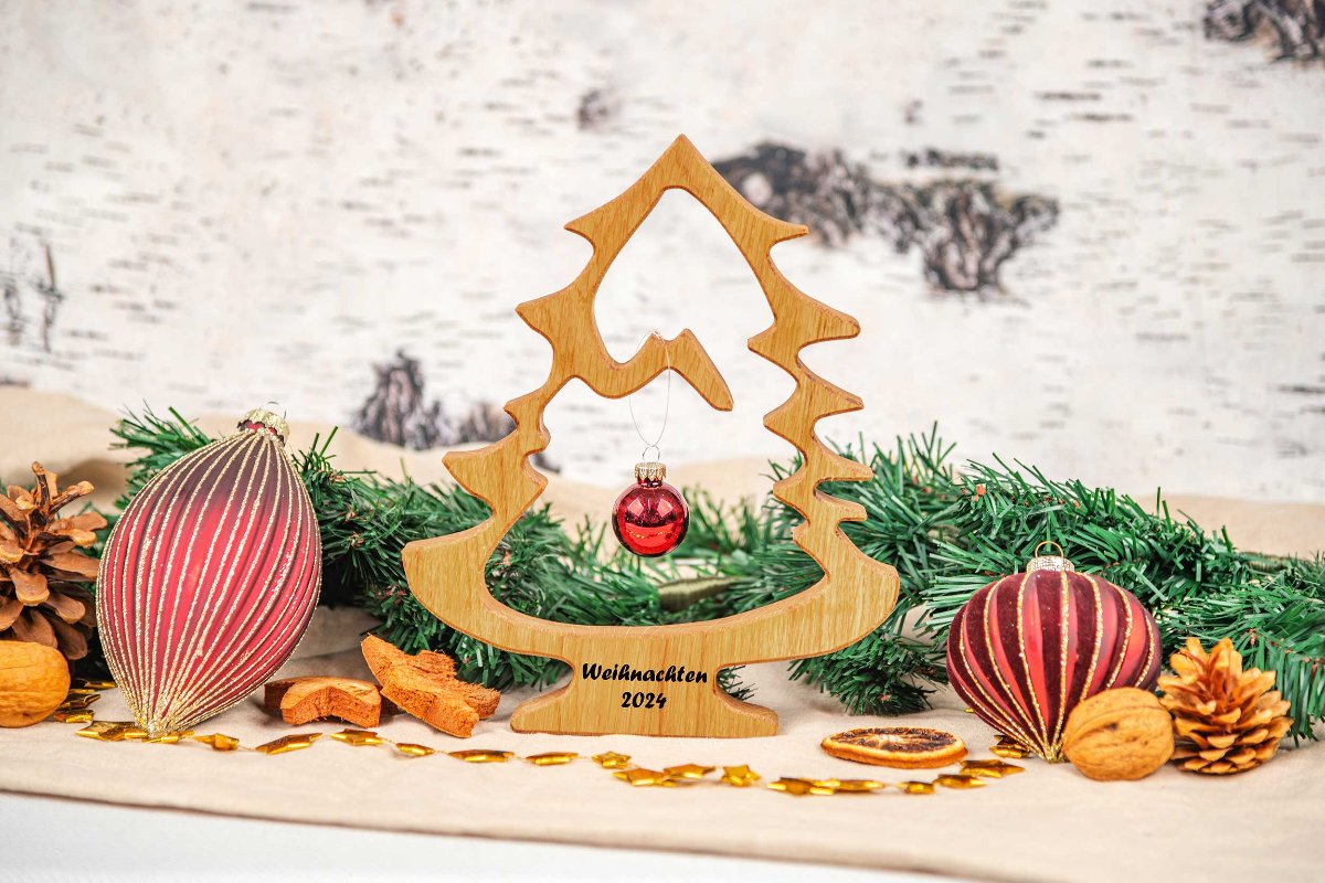 Weihnachtsbaum aus Holz mit Gravur personalisiert - Weihnachtsgeschenk