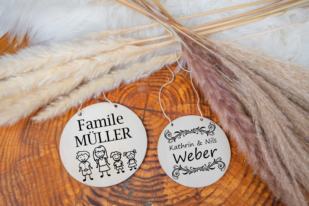 Türschild aus Holz personalisiert mit Name und Gravur