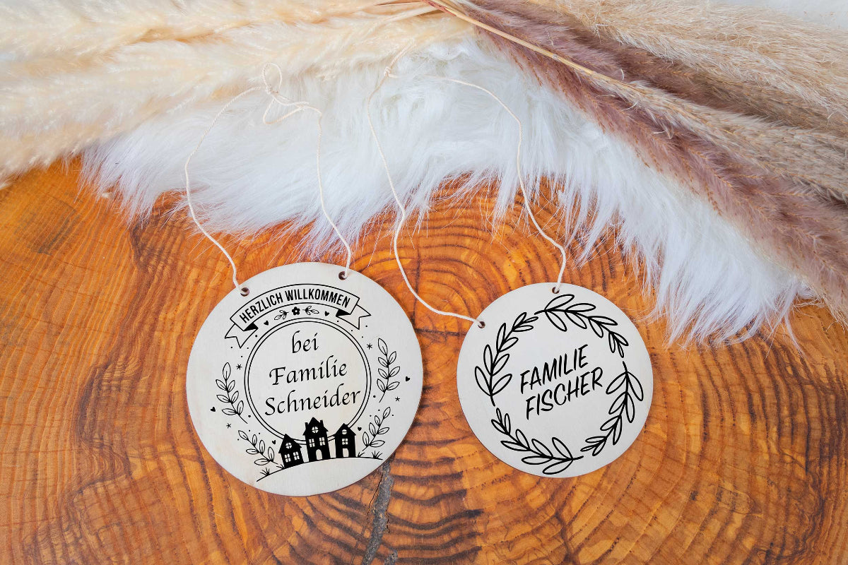 Türschild aus Holz personalisiert mit Name und Gravur