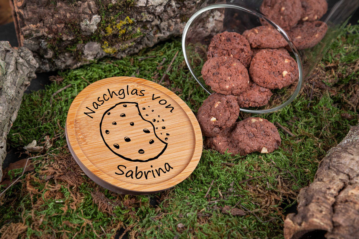 Personalisiertes Vorratsglas mit Gravur und Bambusdeckel - Keksdose