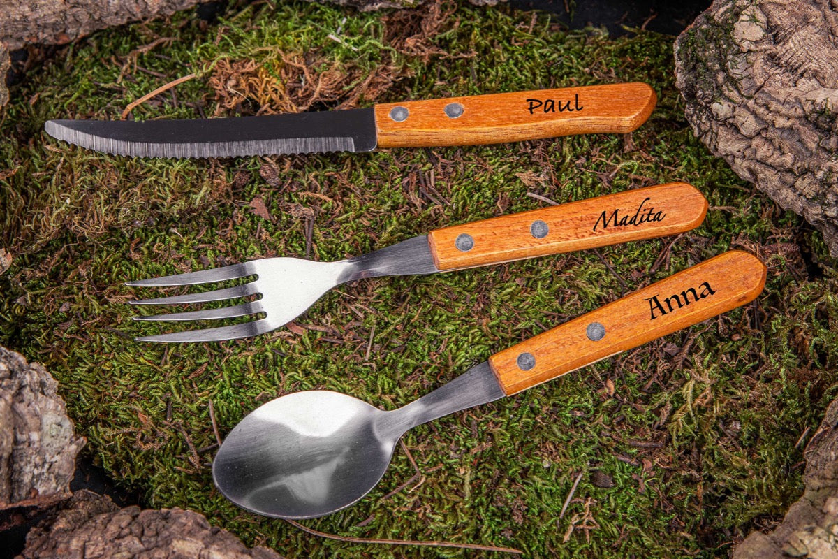 Messer, Gabel und Löffel mit personalisierter Lasergravur
