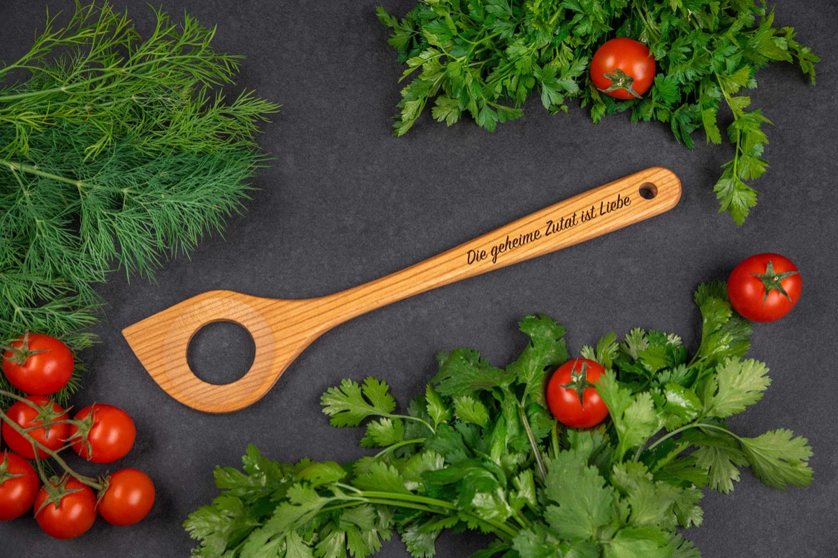 Kirschholz-Kochlöffel mit personalisierter Gravur