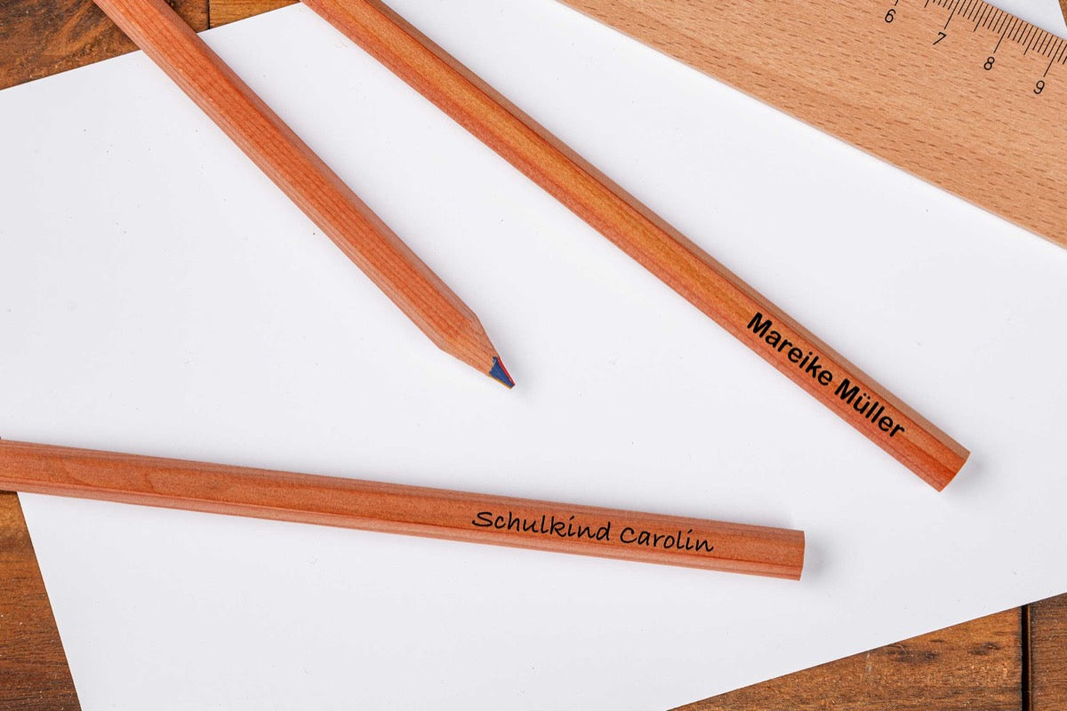 Regenbogenstift mit Namen personalisiert