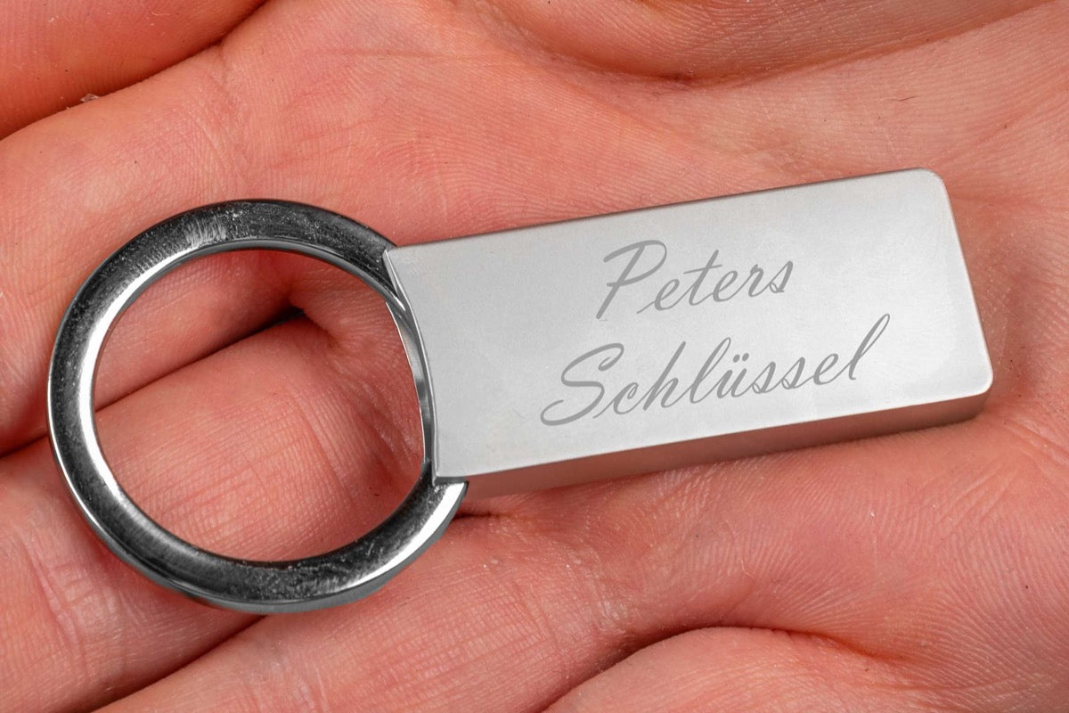 Schlüsselanhänger personalisiert mit Gravur als Rechteck
