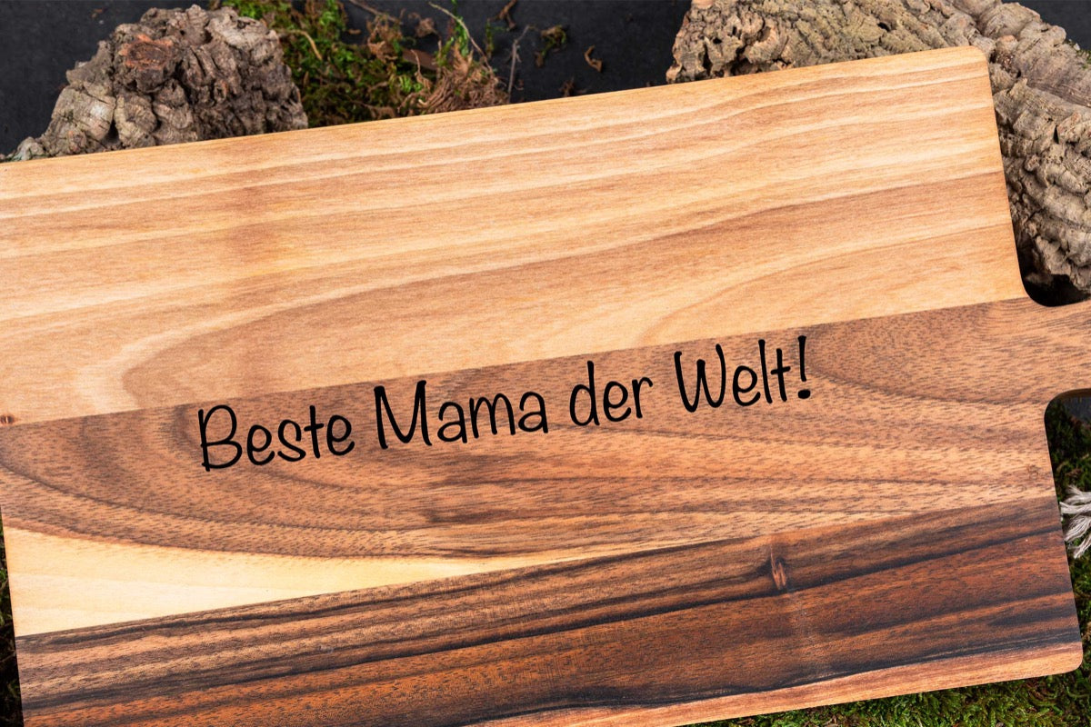 Grillbrett mit Deiner Wunschgravur aus Nussbaumholz