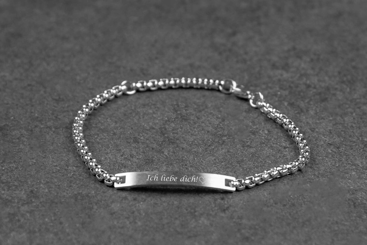 Personalisiertes Panzerkettenarmband aus Edelstahl • Herren Armband