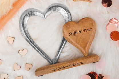 Hochzeitsgeschenk Holz Herz klein mit Gravur personalisiert