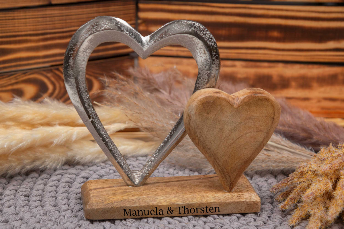 Hochzeitsgeschenk Holz Herz klein mit Gravur personalisiert