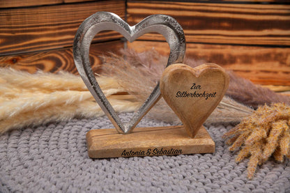 Hochzeitsgeschenk Holz Herz klein mit Gravur personalisiert