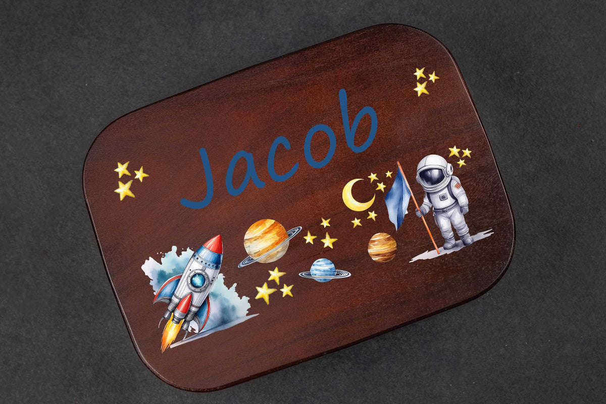 Premium Brotdose aus Edelstahl mit Akazienholzdeckel personalisiert für Kinder