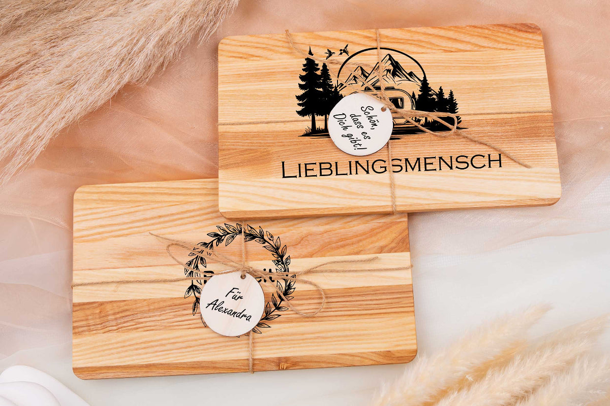 Personalisiertes Brotzeitbrett mit Namen aus Holz - Schneidebrett - Jausenbrett