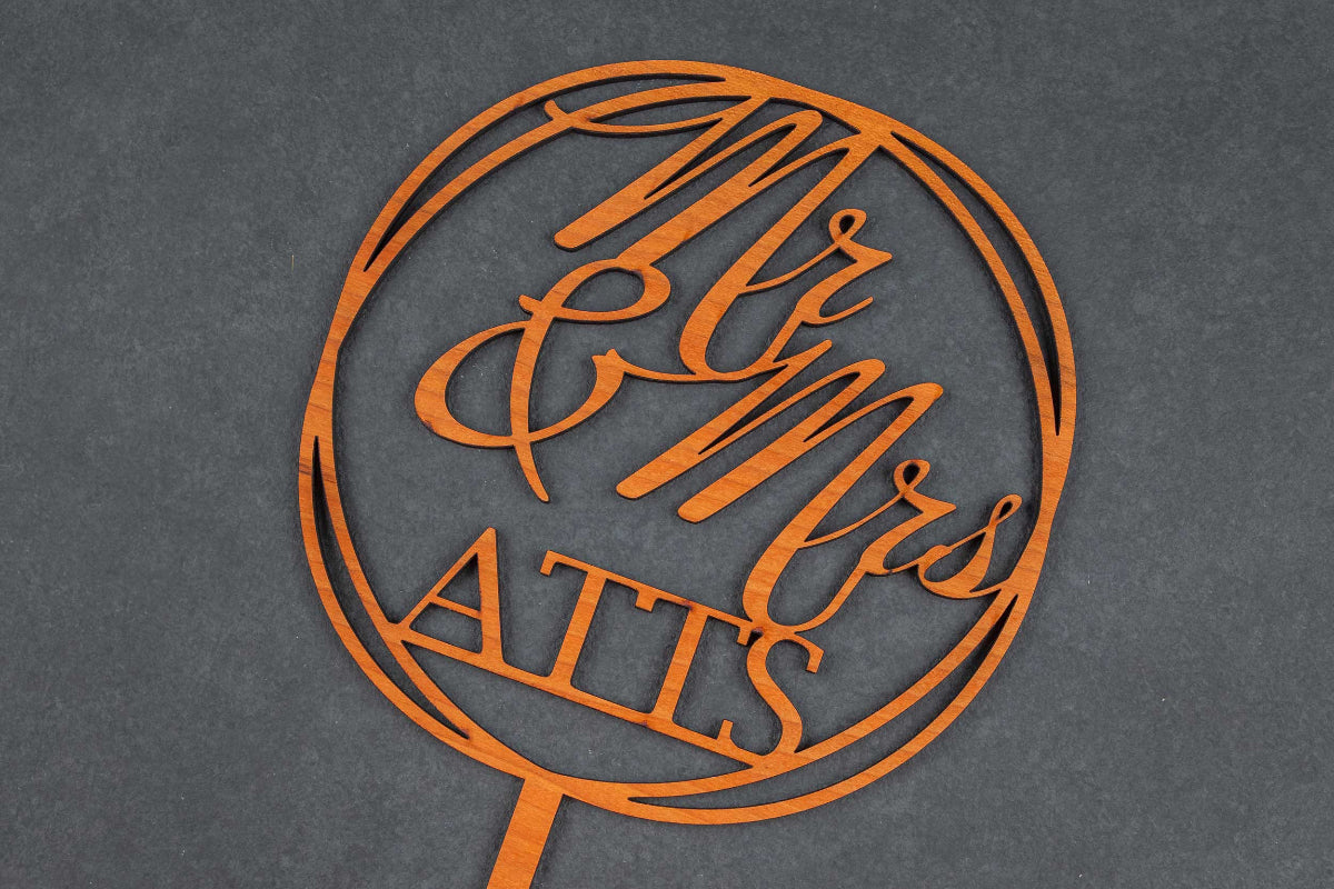 Cake Topper Mr & Mrs aus Holz • Kuchenstecker