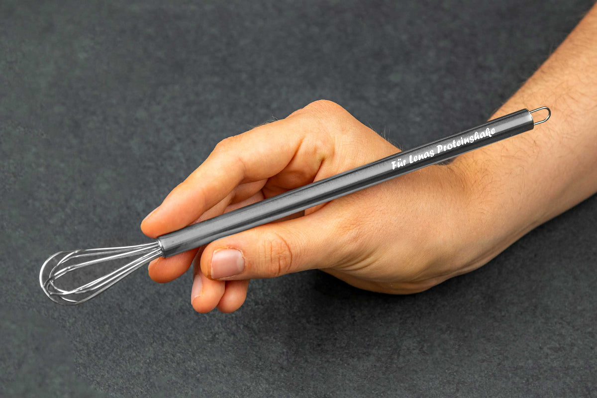 Tassen Schneebesen mit Namen personalisiert aus Edelstahl - Cocktail-Quirl