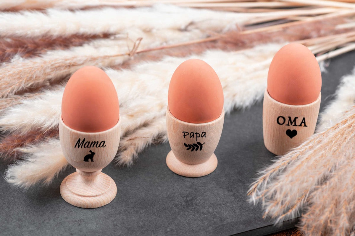 Eierbecher aus Holz personalisiert – diekreativwelt