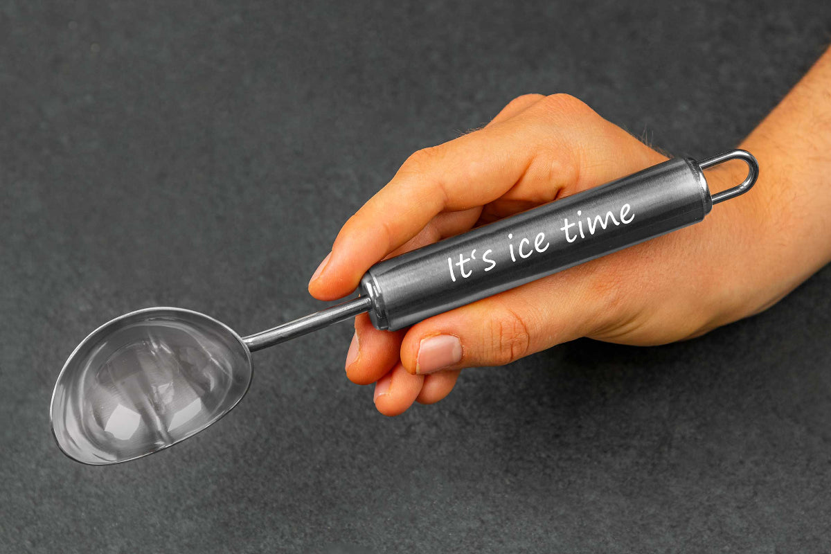 Premium Eisportionierer personalisiert mit Namen aus Edelstahl - Eislöffel