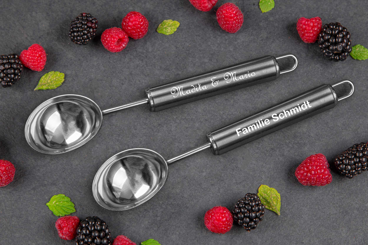 Premium Eisportionierer personalisiert mit Namen aus Edelstahl - Eislöffel