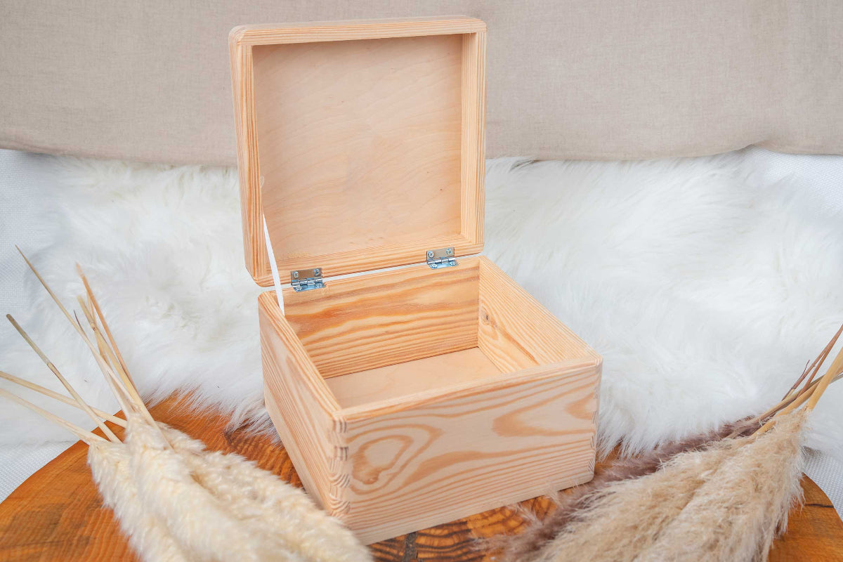 Personalisierte Erinnerungskiste mit Wunschgravur für Kinder