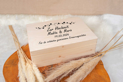 Personalisierte Holzkiste mit Wunschgravur zur Hochzeit, Erinnerungskiste