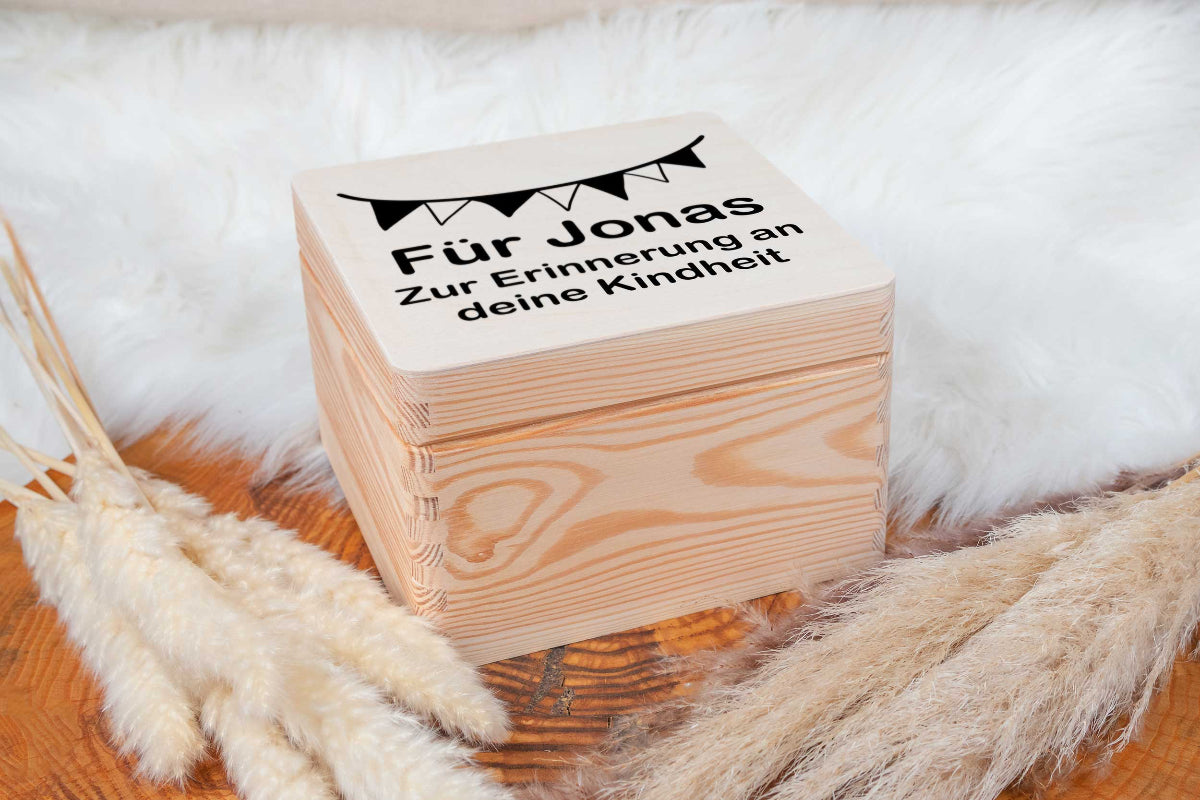 Personalisierte Erinnerungskiste mit Wunschgravur für Kinder