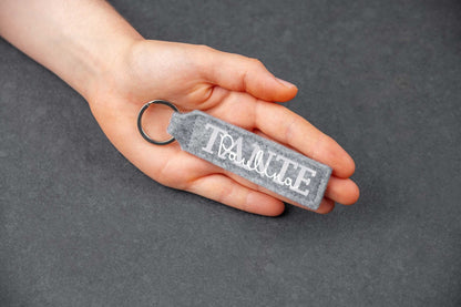 Schlüsselanhänger personalisiert mit Namen und Text aus Filz
