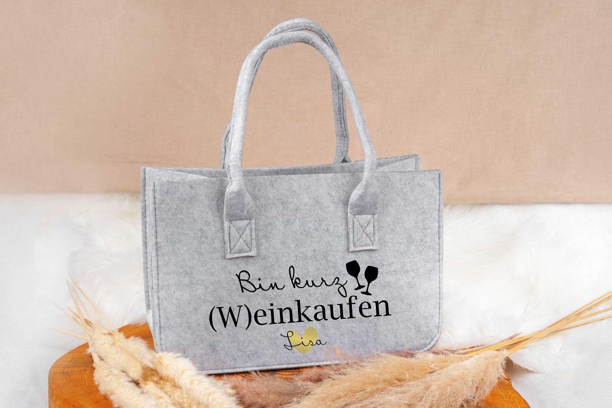 Personalisierte Filztasche mit Name  • Bin kurz Weinkaufen
